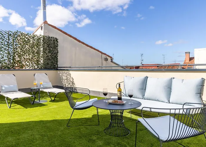 Escape In Trendy Triplex With Terrace In The Heart Of Madrid Toledo Atico II