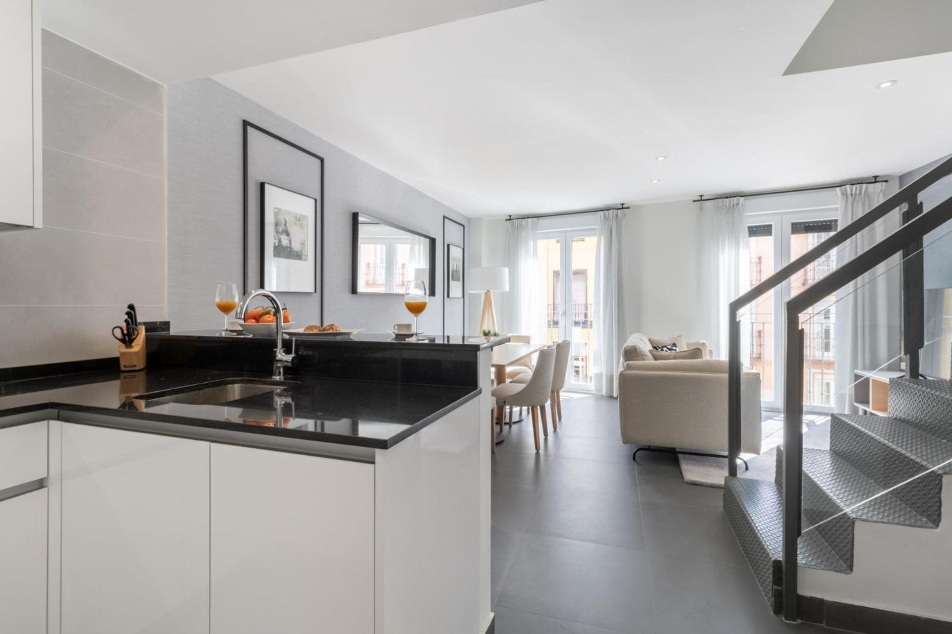 Escape In Trendy Triplex With Terrace In The Heart Of Toledo Atico Ii