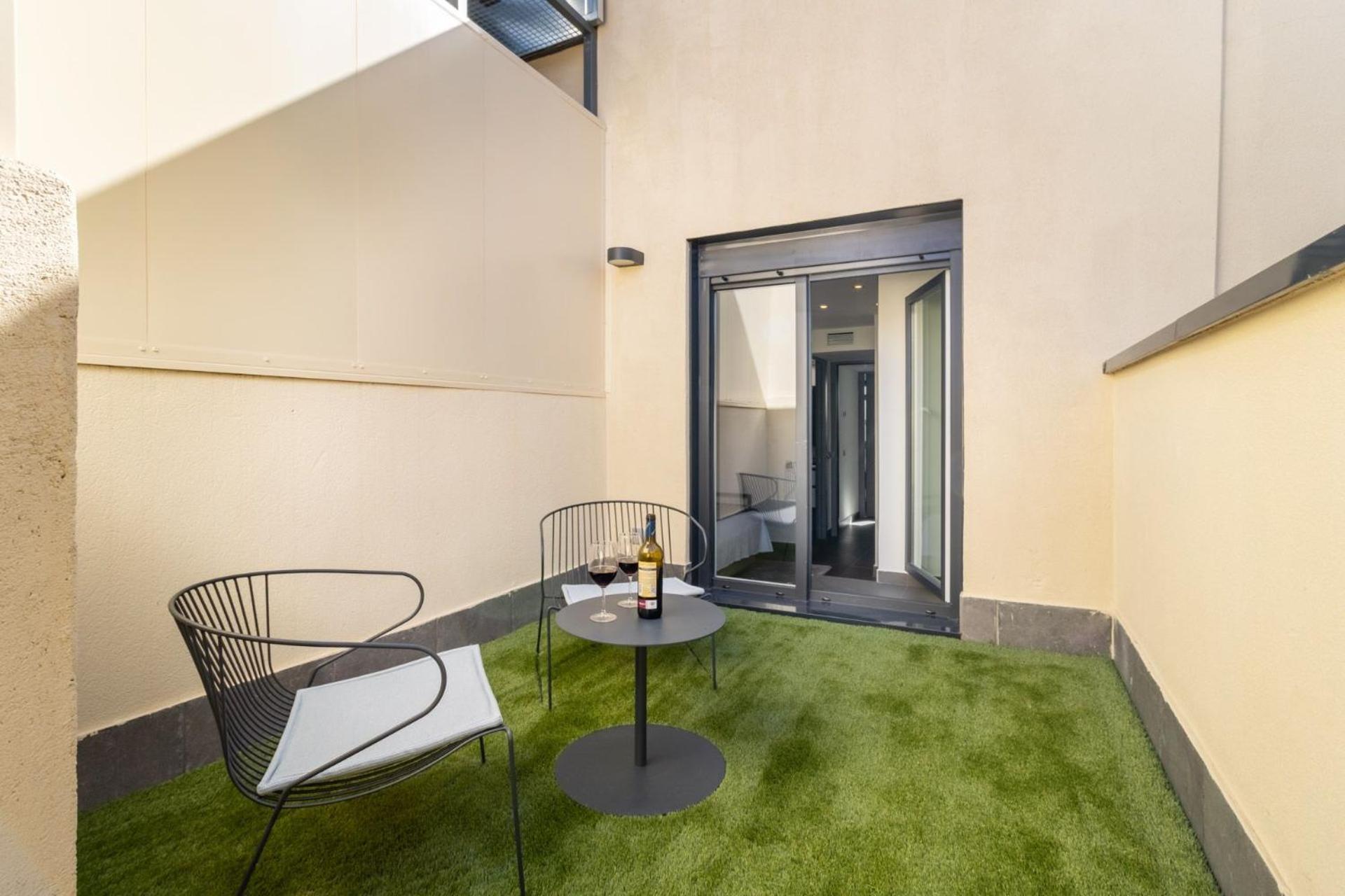 Escape In Trendy Triplex With Terrace In The Heart Of Toledo Atico Ii * Madrid
