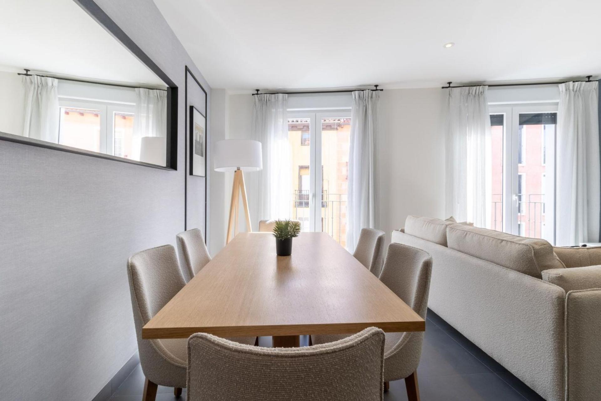 Escape In Trendy Triplex With Terrace In The Heart Of Toledo Atico Ii *