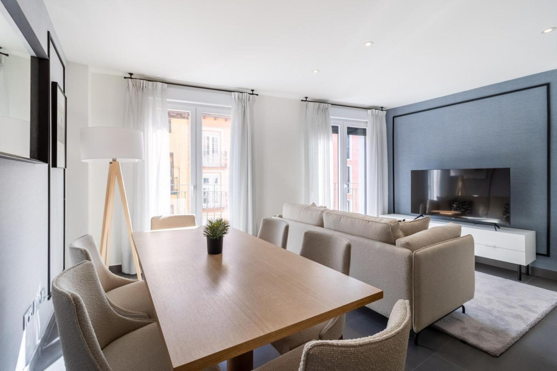 Escape In Trendy Triplex With Terrace In The Heart Of Toledo Atico Ii Madrid